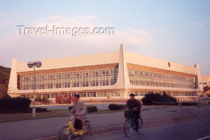 korean108: North Korea / DPRK - Pyongyang: Table tennis (ping pong) Gymnasium - Chongchun street (photo by M.Torres) - (c) Travel-Images.com - Stock Photography agency - Image Bank