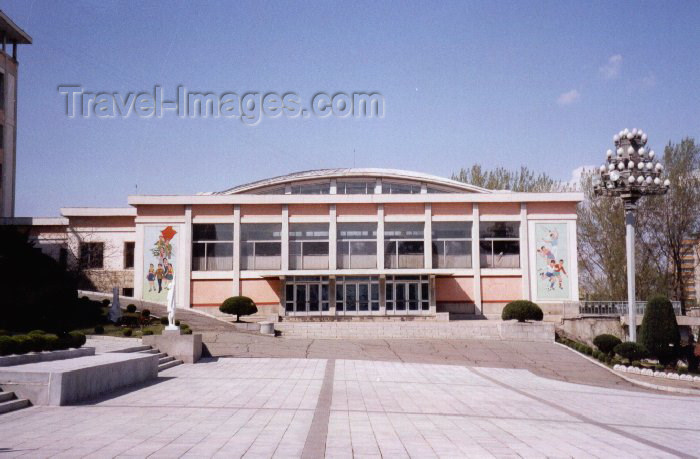 korean134: North Korea / DPRK - Pyongyang: Children's palace (photo by M.Torres) - (c) Travel-Images.com - Stock Photography agency - Image Bank