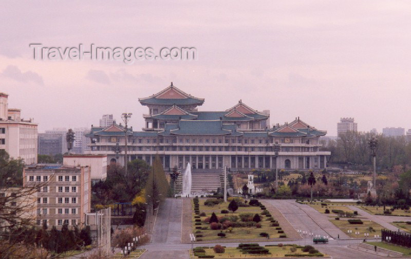 korean32: North Korea / DPRK - Pyongyang: Grand People's Study House (photo by M.Torres) - (c) Travel-Images.com - Stock Photography agency - Image Bank