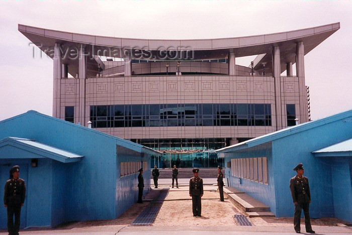 koreas20: Asia - South Korea - Panmujong:under the cameras of the USFK - photo by M.Torres - (c) Travel-Images.com - Stock Photography agency - Image Bank