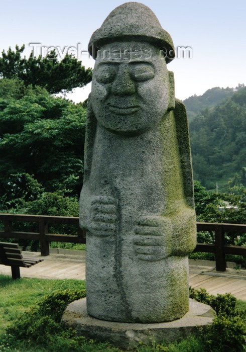 koreas63: Asia - South Korea - Jeju island / Cheju island: Stone Grandfather - Tol-Harubang or Beoksumeori - fertility statue - photo by S.Lapides - (c) Travel-Images.com - Stock Photography agency - Image Bank