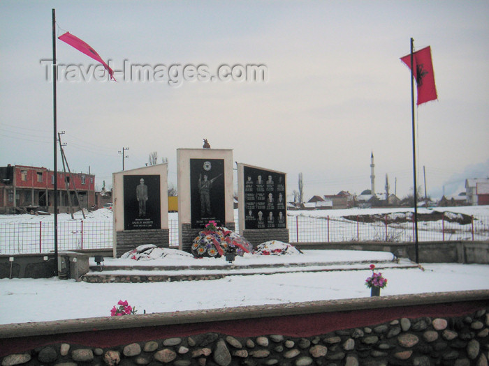 kosovo36: Kosovo: UCK memorial - KLA - Kosovo Liberation Army - Ushtria Clirimtare e Kosovoes - photo by A.Kilroy - (c) Travel-Images.com - Stock Photography agency - Image Bank