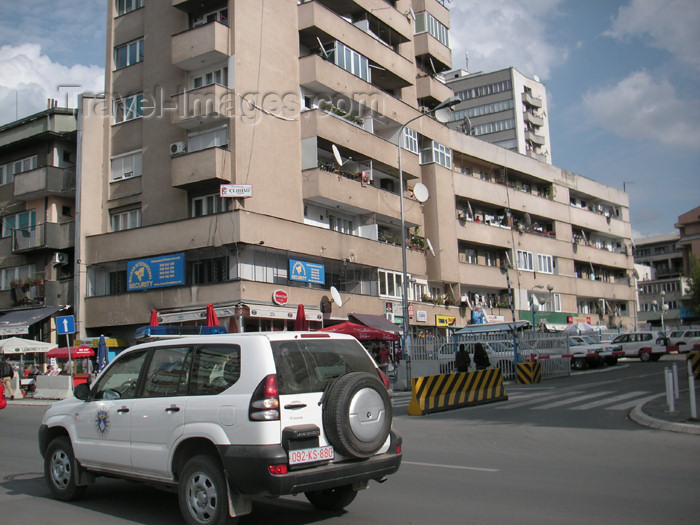 kosovo8: Kosovo - Pristina: UNMIK vehicle - photo by A.Kilroy - (c) Travel-Images.com - Stock Photography agency - Image Bank