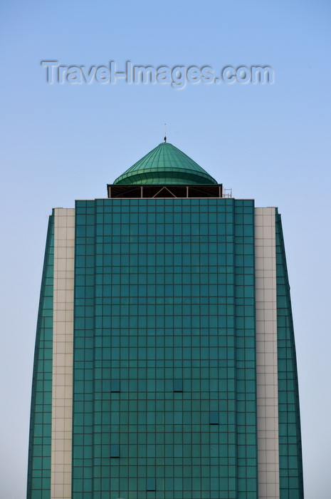 kurdistan101: Erbil / Hewler / Arbil / Irbil, Kurdistan, Iraq: green skyscraper upper floors - Erbil Business Tower - photo by M.Torres - (c) Travel-Images.com - Stock Photography agency - Image Bank