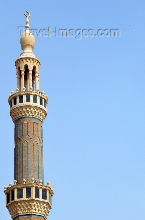 kurdistan72: Erbil / Hewler / Arbil / Irbil, Kurdistan, Iraq: 65m-tall minaret at Jalil Khayat mosque, the city's largest mosque - photo by M.Torres - (c) Travel-Images.com - Stock Photography agency - Image Bank