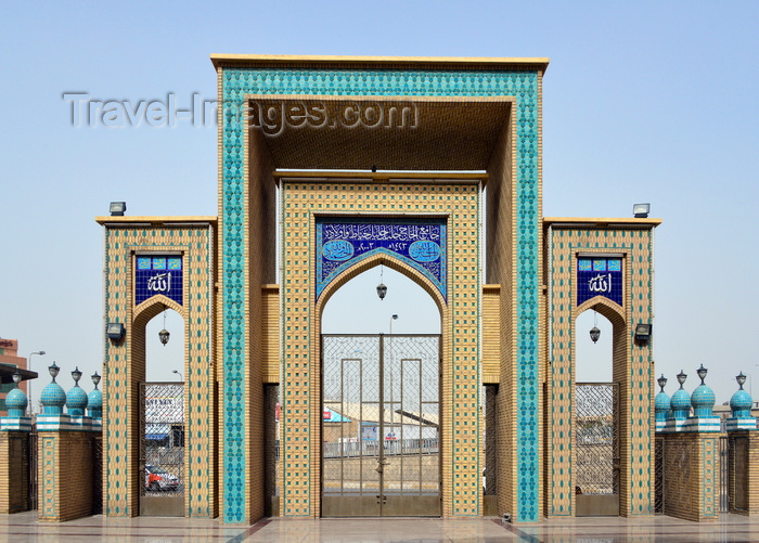 kurdistan80: Erbil / Hewler / Arbil / Irbil, Kurdistan, Iraq: grand entrance gate decorated with tiles - Jalil Khayat mosque, the city's largest mosque - photo by M.Torres - (c) Travel-Images.com - Stock Photography agency - Image Bank