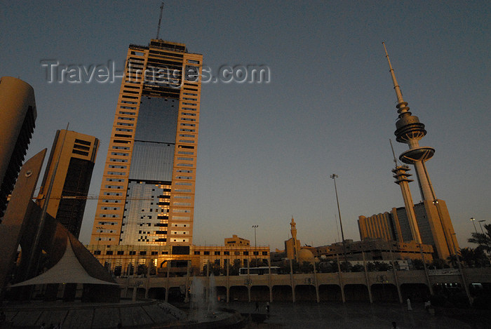 kuwait20: Kuwait city: Al-Safat Square - photo by M.Torres - (c) Travel-Images.com - Stock Photography agency - the Global Image Bank