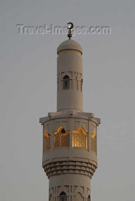 kuwait24: Kuwait city: Al-Qibla area - Minaret on Arabian Gulf Street - photo by M.Torres - (c) Travel-Images.com - Stock Photography agency - the Global Image Bank