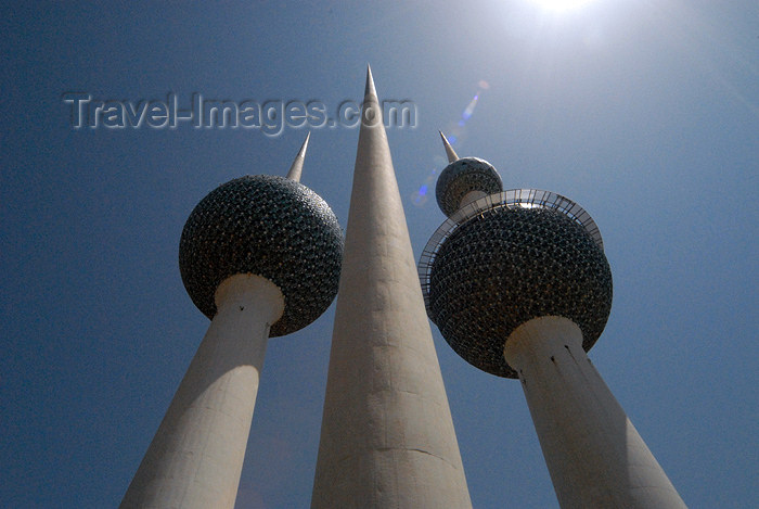 kuwait38: Kuwait city: Kuwait Towers - photo by M.Torres - (c) Travel-Images.com - Stock Photography agency - the Global Image Bank