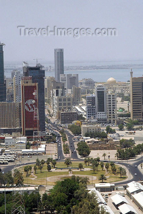 kuwait58: Kuwait city: Dasman square and Al-Ahmed street - photo by M.Torres - (c) Travel-Images.com - Stock Photography agency - the Global Image Bank
