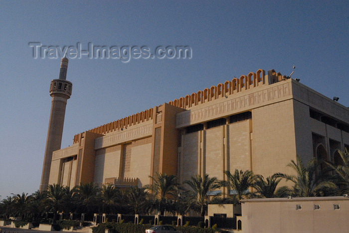 kuwait9: Kuwait city: Grand Mosque - western façade - photo by M.Torres - (c) Travel-Images.com - Stock Photography agency - the Global Image Bank