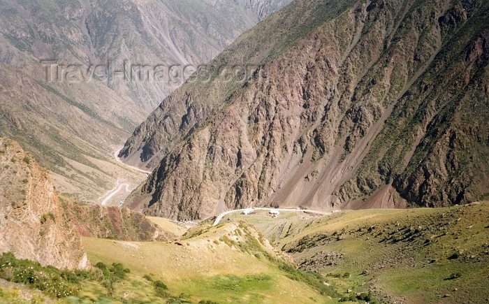 kyrgyzstan11: Kyrgyzstan - Tor-Ashuu Pass - Chuy oblast: at 3600 m - Alatau Range - deforested slopes - switchbacks - photo by G.Frysinger - (c) Travel-Images.com - Stock Photography agency - Image Bank