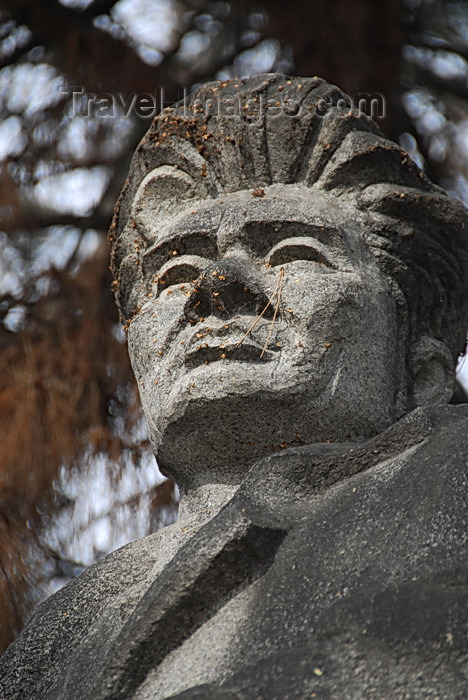 kyrgyzstan24: Bishkek, Kyrgyzstan: bust of Temirkul - Erkindik boulevard - photo by M.Torres - (c) Travel-Images.com - Stock Photography agency - Image Bank