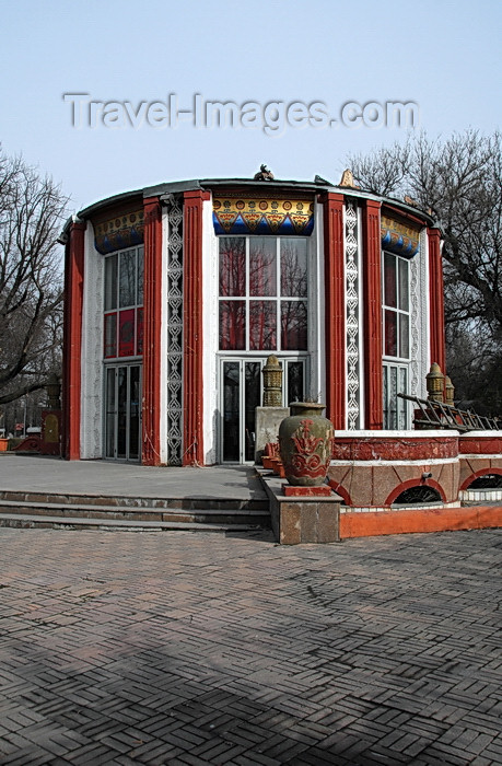 kyrgyzstan27: Bishkek, Kyrgyzstan: pavilion - Oak park - photo by M.Torres - (c) Travel-Images.com - Stock Photography agency - Image Bank