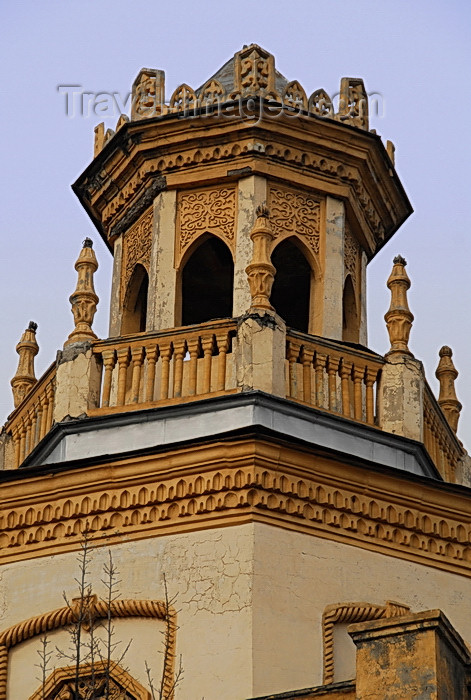 kyrgyzstan51: Bishkek, Kyrgyzstan: detail of university - architecture - photo by M.Torres - (c) Travel-Images.com - Stock Photography agency - Image Bank