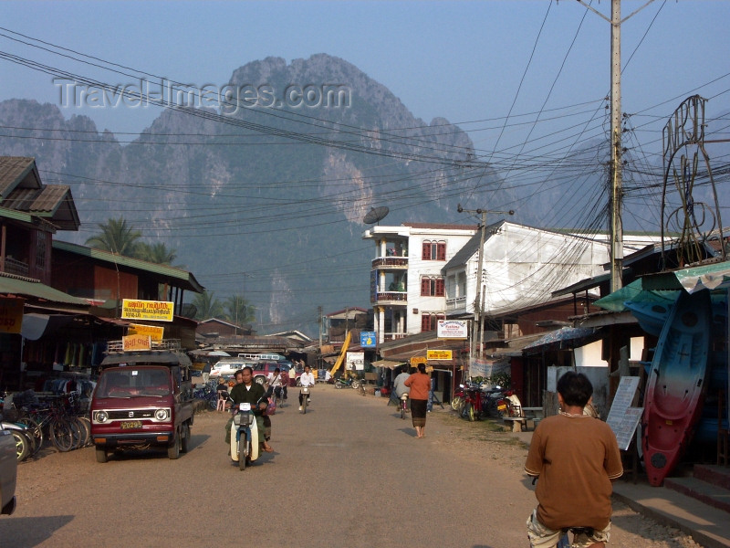 laos21: Laos - Vang Veing: the city and the mountains - karst hill landscape - photo by P.Artus - (c) Travel-Images.com - Stock Photography agency - Image Bank
