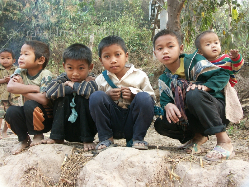 laos27: Laos - Pakbeng: school boys - photo by P.Artus - (c) Travel-Images.com - Stock Photography agency - Image Bank