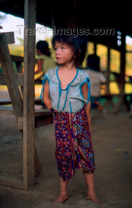 laos46: Laos - H'mong / Hmong village near Luang Prabang - Hmong girl (photo by K.Strobel) - (c) Travel-Images.com - Stock Photography agency - Image Bank