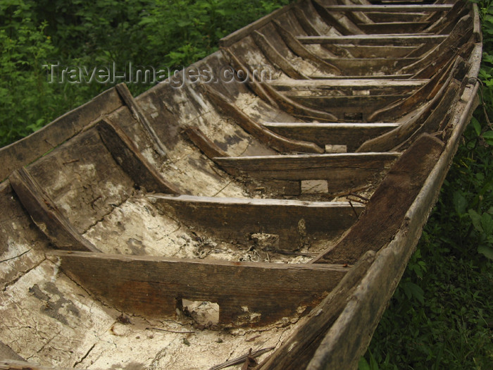 laos74: Laos - Don Det Island - Si Phan Don region - 4000 islands - Mekong river: detail of a canoe - photo by M.Samper - (c) Travel-Images.com - Stock Photography agency - Image Bank