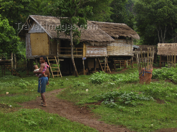 laos77: Laos - Thad Lo - Si Phan Don region - 4000 islands: sleepy village - photo by M.Samper - (c) Travel-Images.com - Stock Photography agency - Image Bank