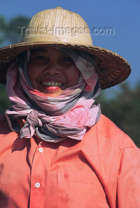 laos97: Laos:  peasant woman - bamboo hat and scarf for sun protection - photo by E.Petitalot - (c) Travel-Images.com - Stock Photography agency - Image Bank