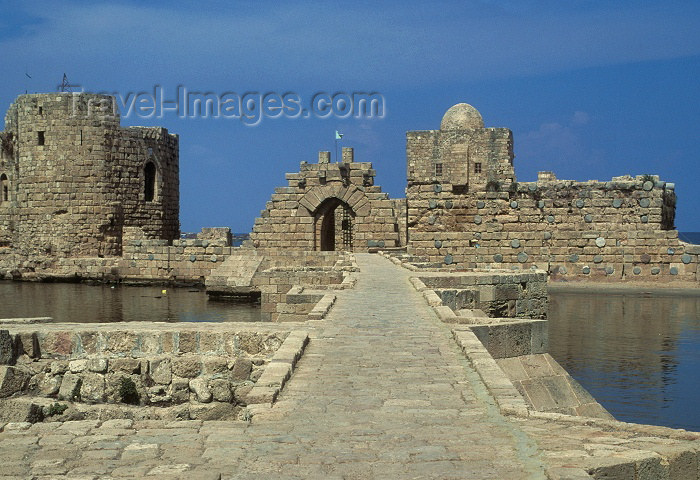 lebanon20: Lebanon / Liban - Sidon / Saida: the Sea Castle seen from the causeway (photo by J.Wreford) - (c) Travel-Images.com - Stock Photography agency - Image Bank