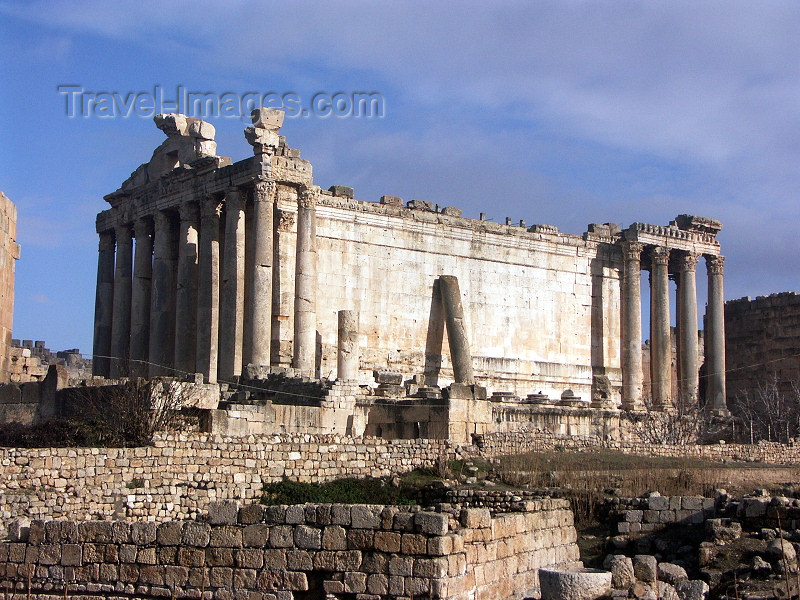 lebanon45: Lebanon / Liban - Baalbek / Baalbak / Heliopolis:  Temple of Bacchus (photo by P.Artus) - (c) Travel-Images.com - Stock Photography agency - Image Bank