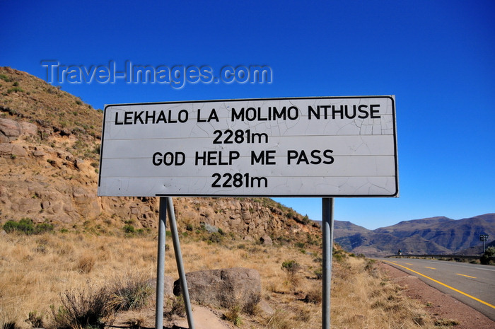 lesotho100: God Help Me pass, Lesotho: mountain pass at 2318 m - Lekhalong-la-Molimo-Nthuse in seSotho,  A3 road near Setibing - photo by M.Torres - (c) Travel-Images.com - Stock Photography agency - Image Bank