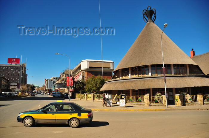 lesotho12: Maseru, Lesotho: Basotho Hat craft store - view of Kingsway with taxi entering - photo by M.Torres - (c) Travel-Images.com - Stock Photography agency - Image Bank