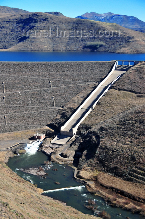 lesotho66: Mohale Dam, Lesotho: built as a backup reserve to the Katse Dam project, ensuring there's enough water to meet South Africa's ever-increasing demand - it has a catchment area of 938 square kilometers - photo by M.Torres - (c) Travel-Images.com - Stock Photography agency - Image Bank