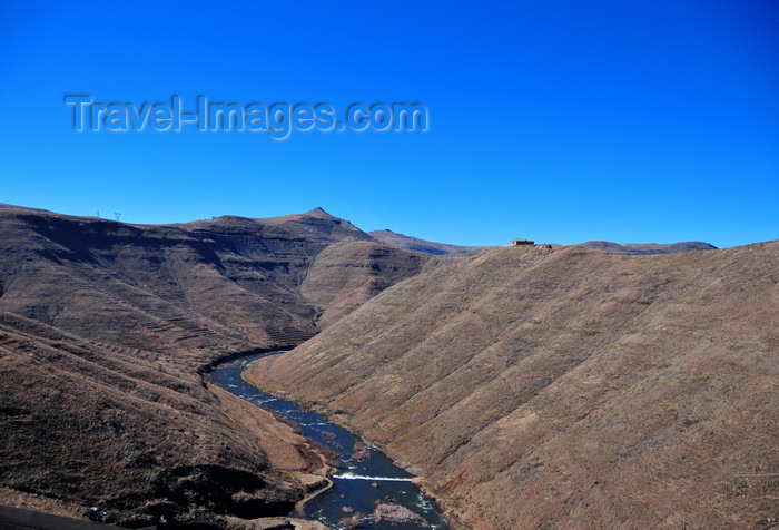 lesotho71: Mohale Dam, Lesotho: Senqunyane River after the dam - a tributary of the Senqu River / Orange river - photo by M.Torres - (c) Travel-Images.com - Stock Photography agency - Image Bank