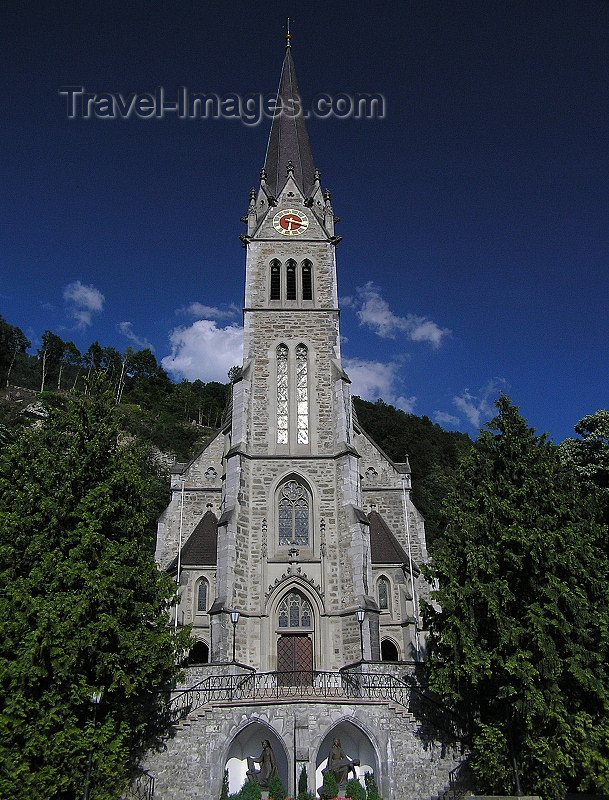 liech59: Liechtenstein - Vaduz: St Florin Church - photo by J.Kaman - (c) Travel-Images.com - Stock Photography agency - Image Bank