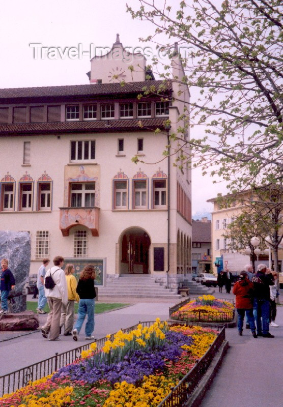 liech9: Liechtenstein - Vaduz: city center - city hall - Rathaus - car-free center (photo by M.Torres) - (c) Travel-Images.com - Stock Photography agency - Image Bank