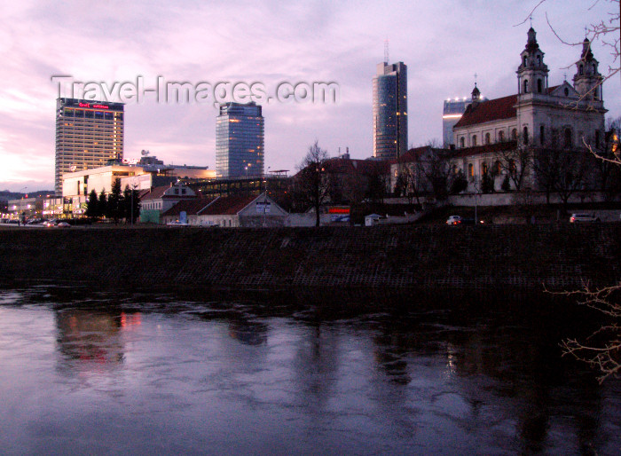 lithuan118: Lithuania - Vilnius: dusk by the river Neris - photo by A.Dnieprowsky - (c) Travel-Images.com - Stock Photography agency - Image Bank