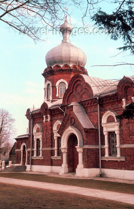 lithuan7: Siauliai / Shauliaj / HLJ, Lithuania: onion - church of St. George the Martyr, built in 1909 by Tsarist Russia for the Russian Army - photo by M.Torres - (c) Travel-Images.com - Stock Photography agency - Image Bank