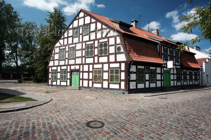 lithuania121: Lithuania - Klaipeda / Memel: 18th century house - framework architecture - Timber framing - photo by A.Dnieprowsky - (c) Travel-Images.com - Stock Photography agency - Image Bank