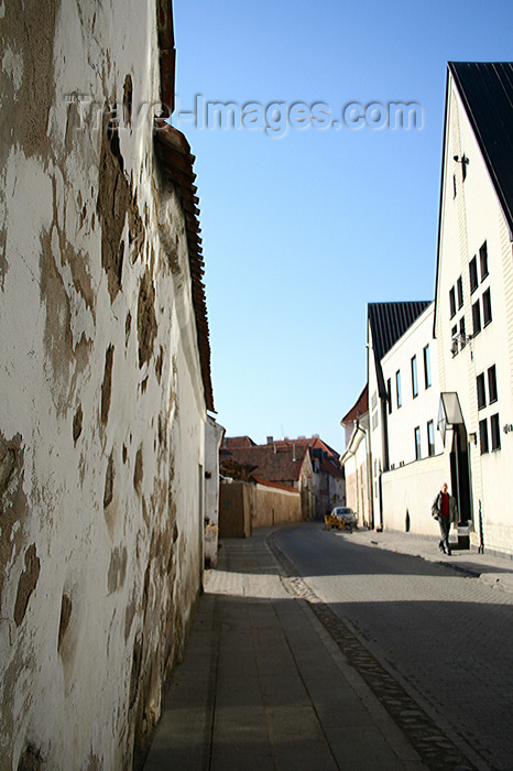 lithuania158: Lithuania - Vilnius: gables - street in the old town - photo by Sandia - (c) Travel-Images.com - Stock Photography agency - Image Bank