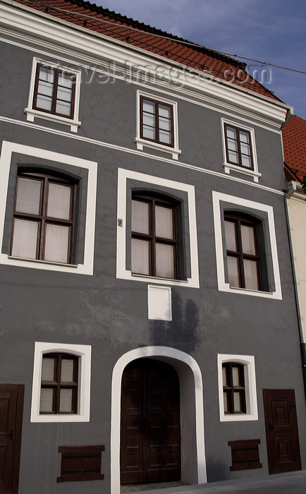 lithuania174: Lithuania - Vilnius: architectural example - Didzioji Street - photo by Sandia - (c) Travel-Images.com - Stock Photography agency - Image Bank