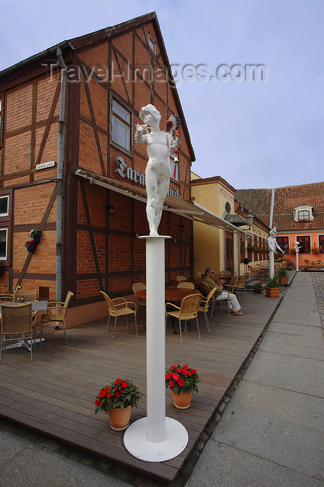 lithuania210: Klaipeda, Lithuania: leisure area in the marina - Sukileliu gatve - photo by A.Dnieprowsky - (c) Travel-Images.com - Stock Photography agency - Image Bank