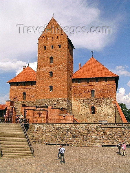 lithuania53: Trakai - Lithuania / Litva / Litauen: Trakai Island Castle - donjon / keep of the Ducal palace - photo by J.Kaman - (c) Travel-Images.com - Stock Photography agency - Image Bank