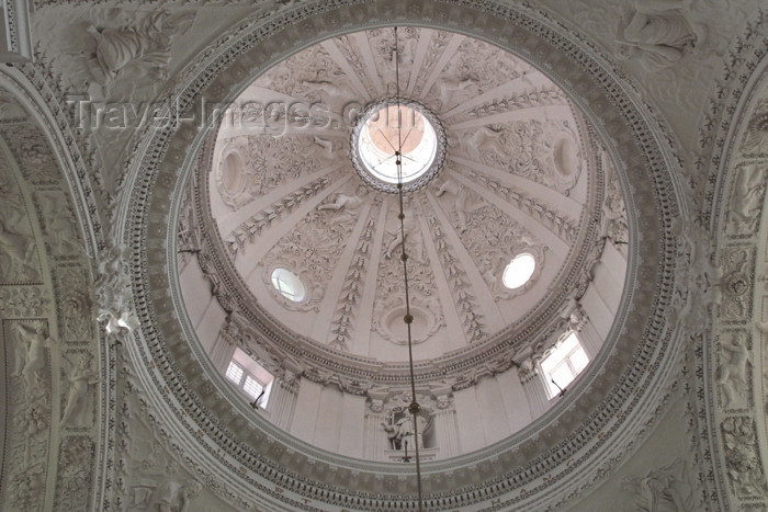 lithuania68: Lithuania - Vilnius Sts. Peter & Paul's Church - dome interior - photo by A.Dnieprowsky - (c) Travel-Images.com - Stock Photography agency - Image Bank