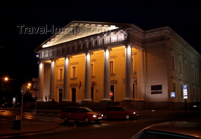 lithuania85: Lithuania - Vilnius: Old City Hall, now the Contemporary Art Center - nocturnal - night - photo by A.Dnieprowsky - (c) Travel-Images.com - Stock Photography agency - Image Bank