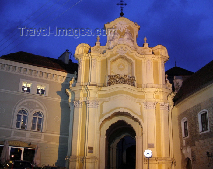 lithuania86: Lithuania - Vilnius: Old City Hall, now the Contemporary Art Center - nocturnal - night - photo by A.Dnieprowsky - (c) Travel-Images.com - Stock Photography agency - Image Bank