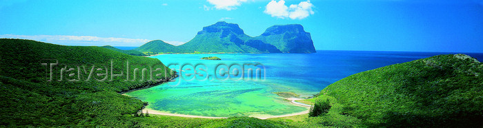 lord-howe8: Lord Howe island: panorama - looking south from Kim's Lookout - Mts Lidgbird and Gower - Unesco World Heritage site - photo by R.Eime - (c) Travel-Images.com - Stock Photography agency - Image Bank