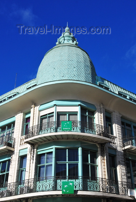 madagascar1: Antananarivo, Madagascar: a touch of Haussmann in Tana - Place de l'Indépendence - BMOI bank - Banque Malgache de L'Océan Indien - BNP-Paribas group - photo by M.Torres - (c) Travel-Images.com - Stock Photography agency - Image Bank