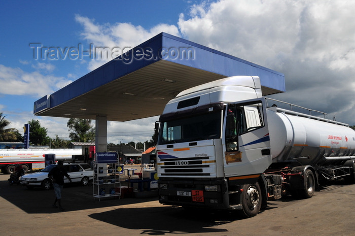 madagascar100: Toamasina / Tamatave, Madagascar: truck at a Jovenna petrol station - photo by M.Torres - (c) Travel-Images.com - Stock Photography agency - Image Bank