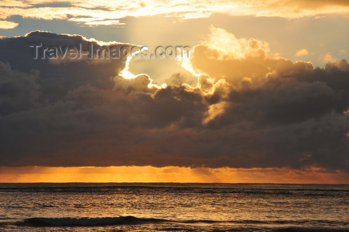 madagascar132: Mahambo, Analanjirofo, Toamasina Province, Madagascar: sunrise on the Indian Ocean - lever de soleil - photo by M.Torres - (c) Travel-Images.com - Stock Photography agency - Image Bank