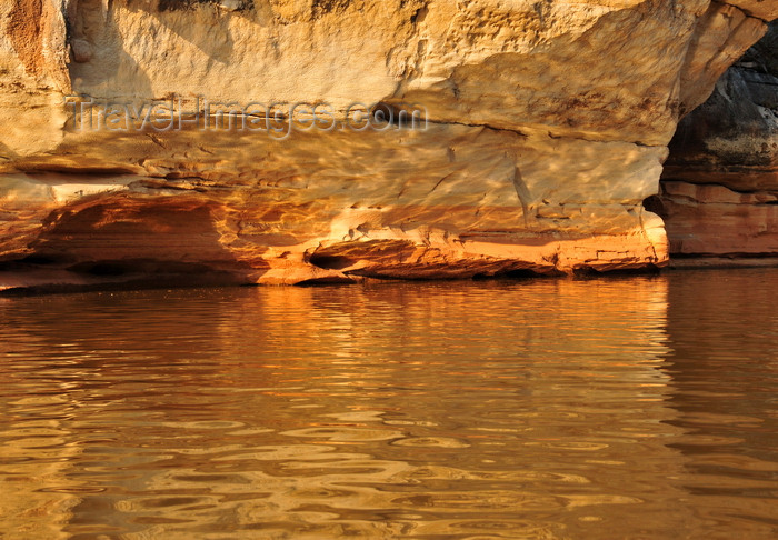 madagascar292: Antsalova district, Melaky region, Mahajanga province, Madagascar: sandstone becomes golden at sunrise - canyon of the Manambolo River - photo by M.Torres - (c) Travel-Images.com - Stock Photography agency - Image Bank