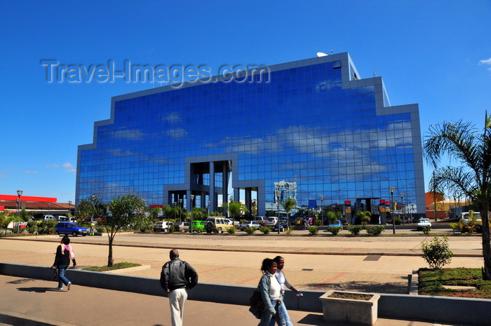 madagascar367: Antananarivo / Tananarive / Tana - Analamanga region, Madagascar: offices of Madagascar Oil and Total Grande Île - Immeuble Trano Fitaratra - modern architecture - glass façade on Rue Ravoninahitriniarivo - Andranomahery - photo by M.Torres - (c) Travel-Images.com - Stock Photography agency - Image Bank