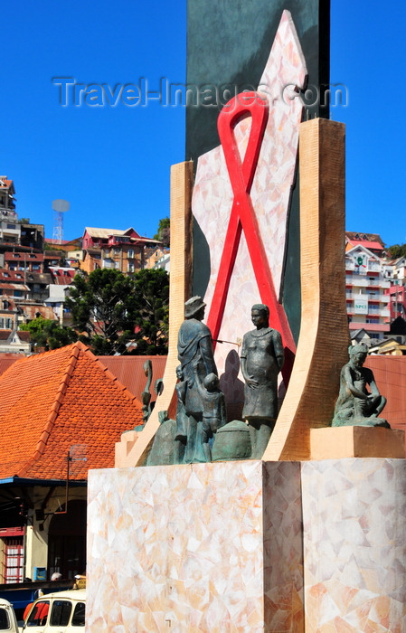 madagascar369: Antananarivo / Tananarive / Tana - Analamanga region, Madagascar: AIDS monument - place du Zoma - avenue du 26 Juin 1960 - SIDA - photo by M.Torres - (c) Travel-Images.com - Stock Photography agency - Image Bank